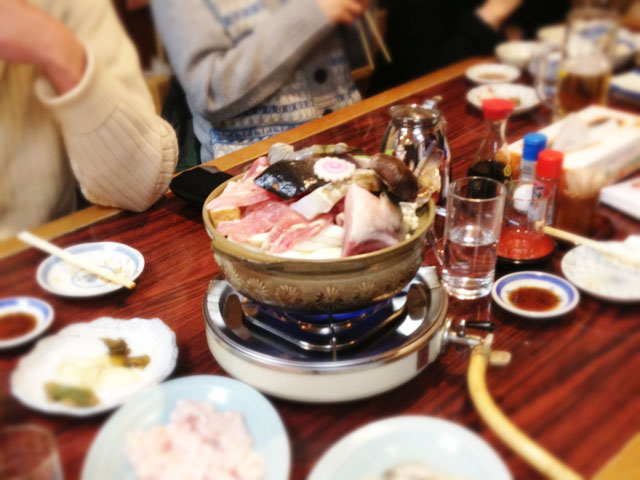 丸千葉のよせ鍋