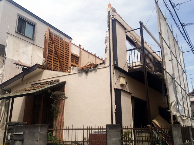 近所の解体工事